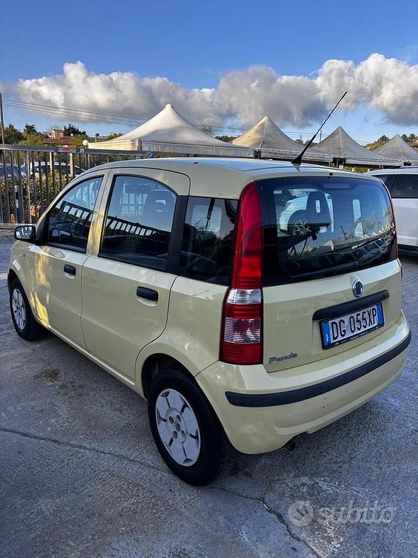 Usata Fiat Panda Active 54 CV (39 kW) 2007 Giallo Utilitaria