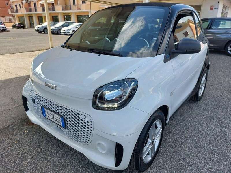 Bianco Usata 2021 Smart ForTwo Electric Drive Pure Due volumi | 12.800 € (Buon prezzo) - Immagine 1/4