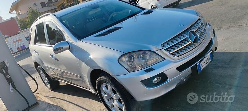 Usata Mercedes ML320 2007 Grigio SUV