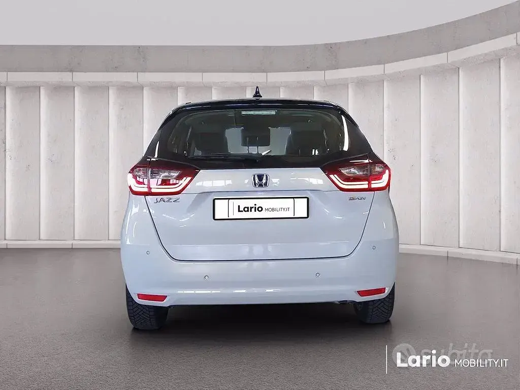Usata Honda Jazz Elegance 109 CV (80 kW) 2022 Bianco Utilitaria