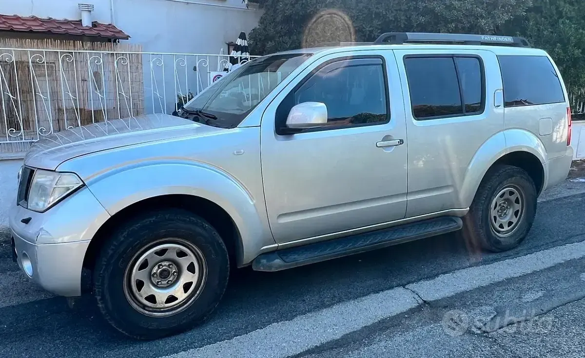 Usata Nissan Pathfinder 171 CV (125 kW) 2007 Grigio SUV