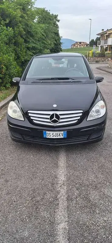 Usata Mercedes B180 109 CV (80 kW) 2008 Nero Monovolume