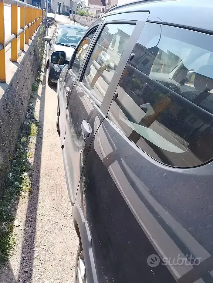 Usata Dacia Lodgy 95 CV (69 kW) 2022 Grigio Monovolume