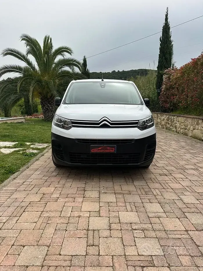 Occasion Citroën Berlingo PureTech 110 ch (80 kW) 2023 Blanc Monospace