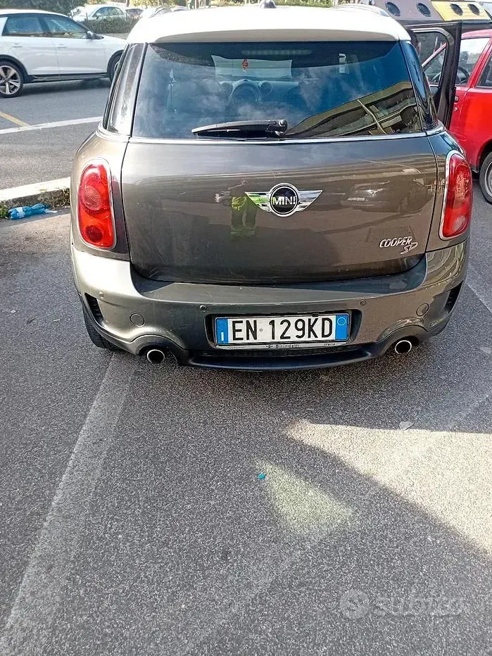 Usata Mini Countryman 143 CV (105 kW) 2012 Verde SUV