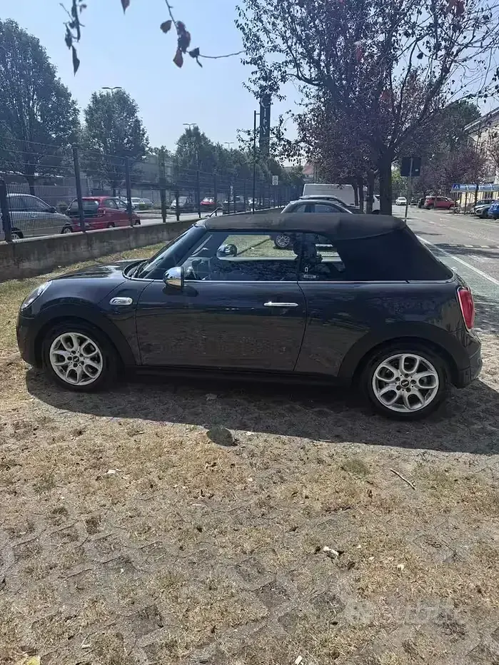 Usata Mini Cooper S Cabriolet 192 CV (141 kW) 2017 Nero Cabrio