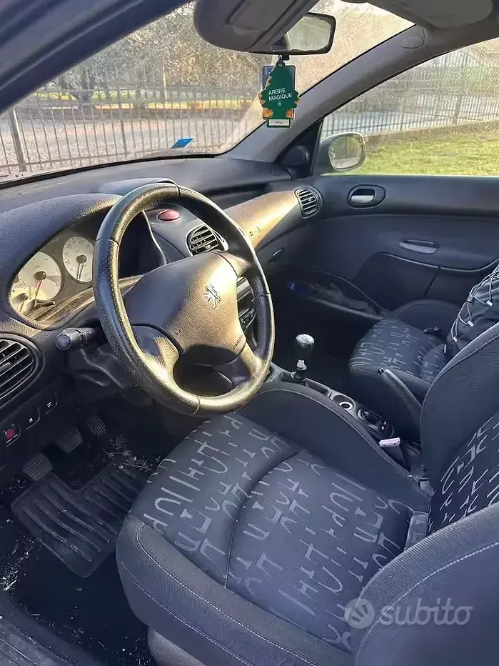 Usata Peugeot 206 90 CV (66 kW) 2004 Nero Station wagon