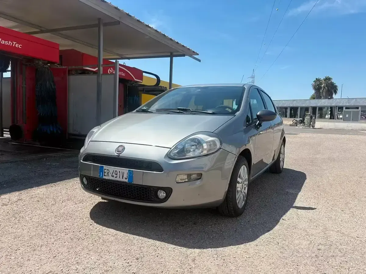 Usata Fiat Grande Punto 77 CV (56 kW) 2013 Utilitaria