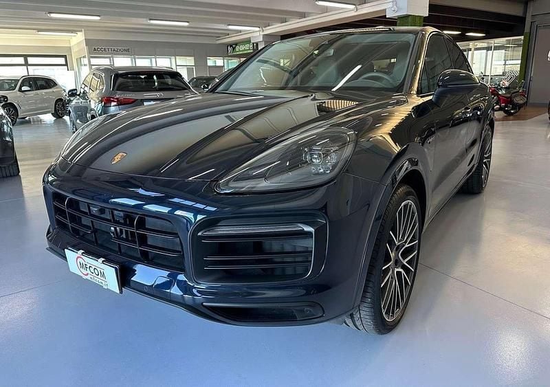 Usata Porsche Cayenne Coupe 340 CV (250 kW) 2023 Blu/azzurro Coupé