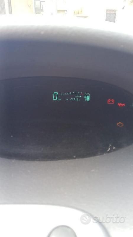 Usata Toyota Yaris 2000 Grigio Utilitaria