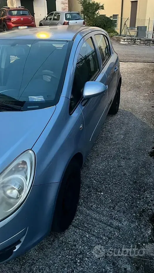 Usata Opel Corsa 75 CV (55 kW) 2007 Bluazzurro Utilitaria