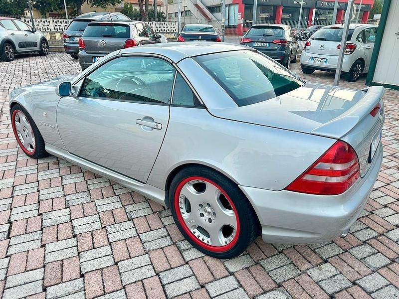 Usata Mercedes SLK230 AMG 193 CV (141 kW) 1996 Grigio Cabrio
