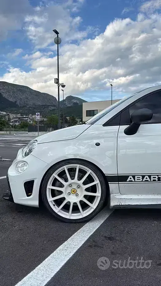 Usata Abarth 595 Competizione 165 CV (121 kW) 2024 Bianco Coupé