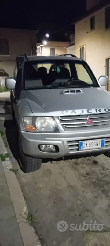 Usata Mitsubishi Pajero 115 CV (84 kW) 2004 Grigio SUV