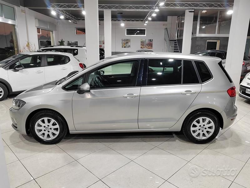 Usata VW Golf Sportsvan Comfortline 110 CV (80 kW) 2014 Grigio Monovolume