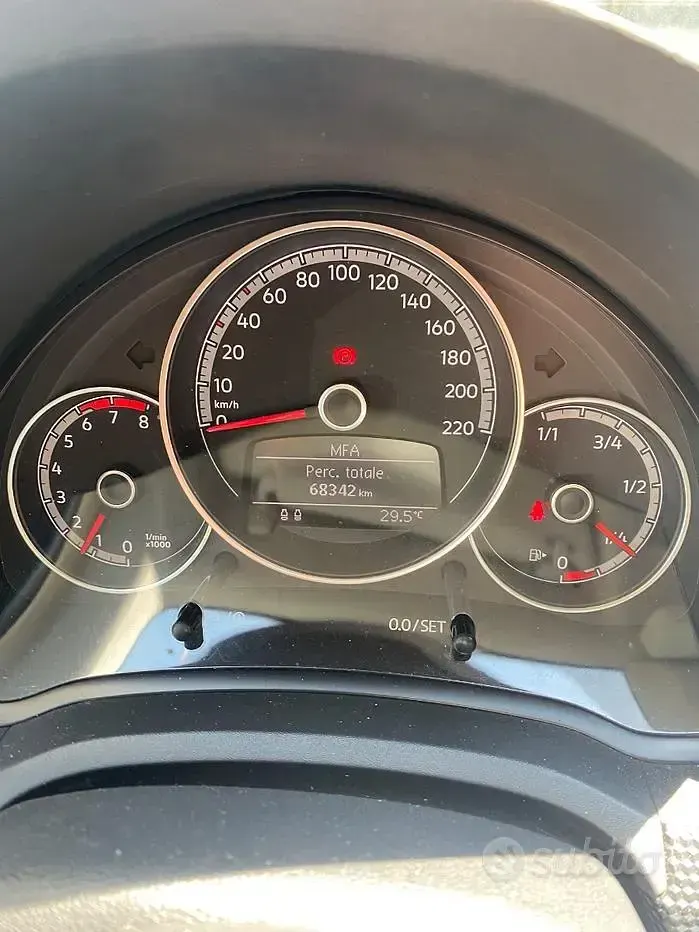 Usata VW up! 2017 Bluazzurro Utilitaria