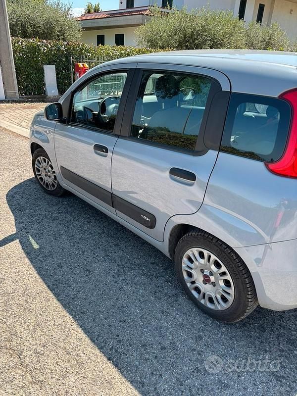 Usata Fiat Panda 70 CV (51 kW) 2021 Grigio Utilitaria