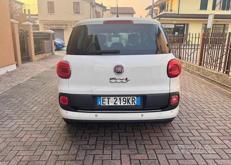 Usata Fiat 500L Living 105 CV (77 kW) 2013 Bianco Monovolume