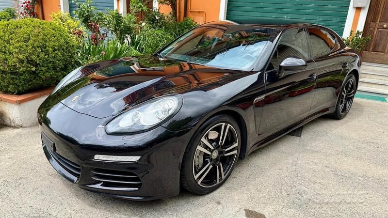 Nero Usata 2014 Porsche Panamera Tre volumi | 28.900 € (Ottimo prezzo) - Immagine 1/4