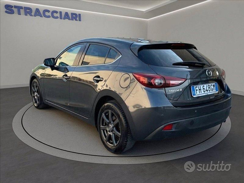 Usata Mazda 3 Exceed 105 CV (77 kW) 2017 Grigio metallizzato Berlina