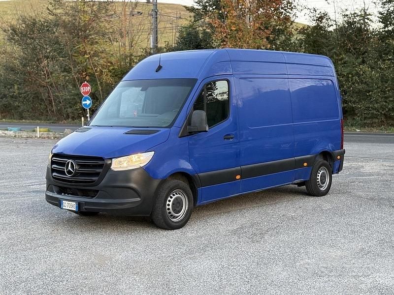 Usata Mercedes Sprinter 114 CV (83 kW) 2020 Blu Furgone