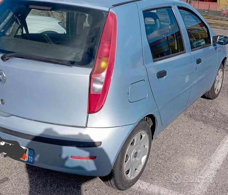 Blu Usata 2005 Fiat Punto Due volumi | 1200 € (Ottimo prezzo) - Immagine 1/4