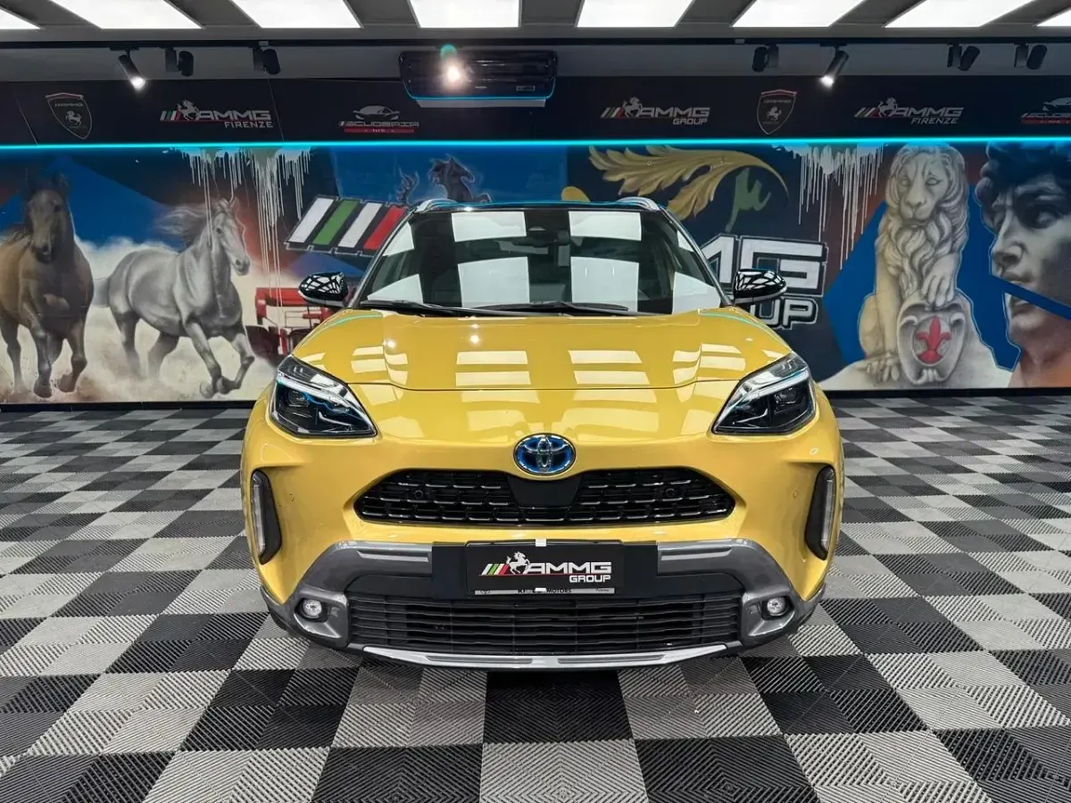 Usata Toyota Yaris Cross 92 CV (67 kW) 2022 Giallo SUV