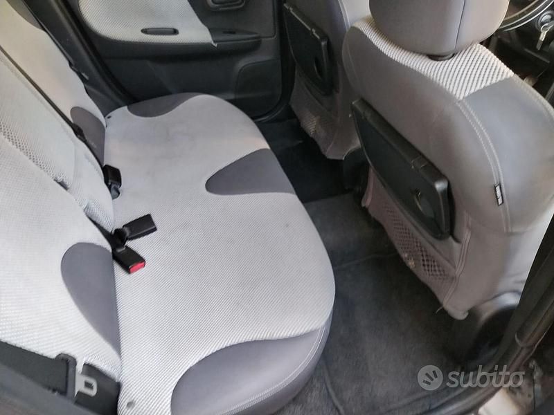 Usata Nissan Note 103 CV (75 kW) 2008 Nero Monovolume