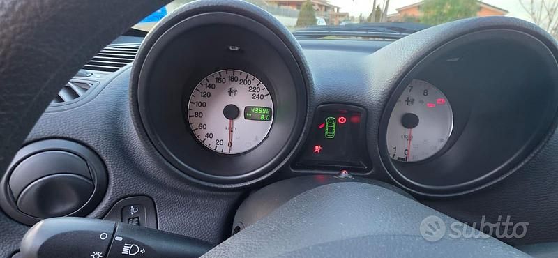 Usata Alfa Romeo 156 120 CV (88 kW) 1998 Grigio Berlina