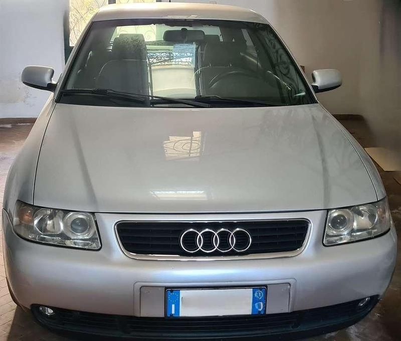 Usata Audi A3 Ambiente 131 CV (96 kW) 2003 Argento Utilitaria