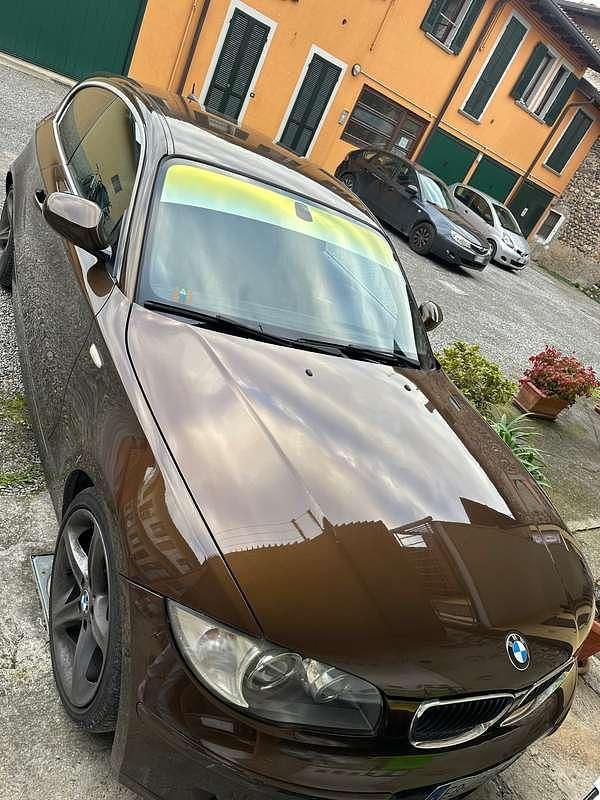 Usata BMW 120 177 CV (130 kW) 2010 Marrone Utilitaria