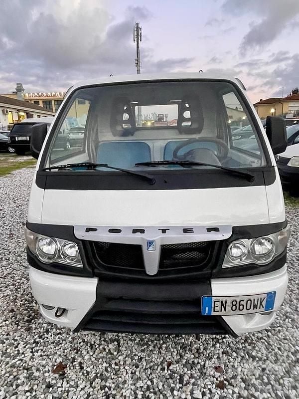 Usata Piaggio Porter 71 CV (52 kW) 2013 Bianco