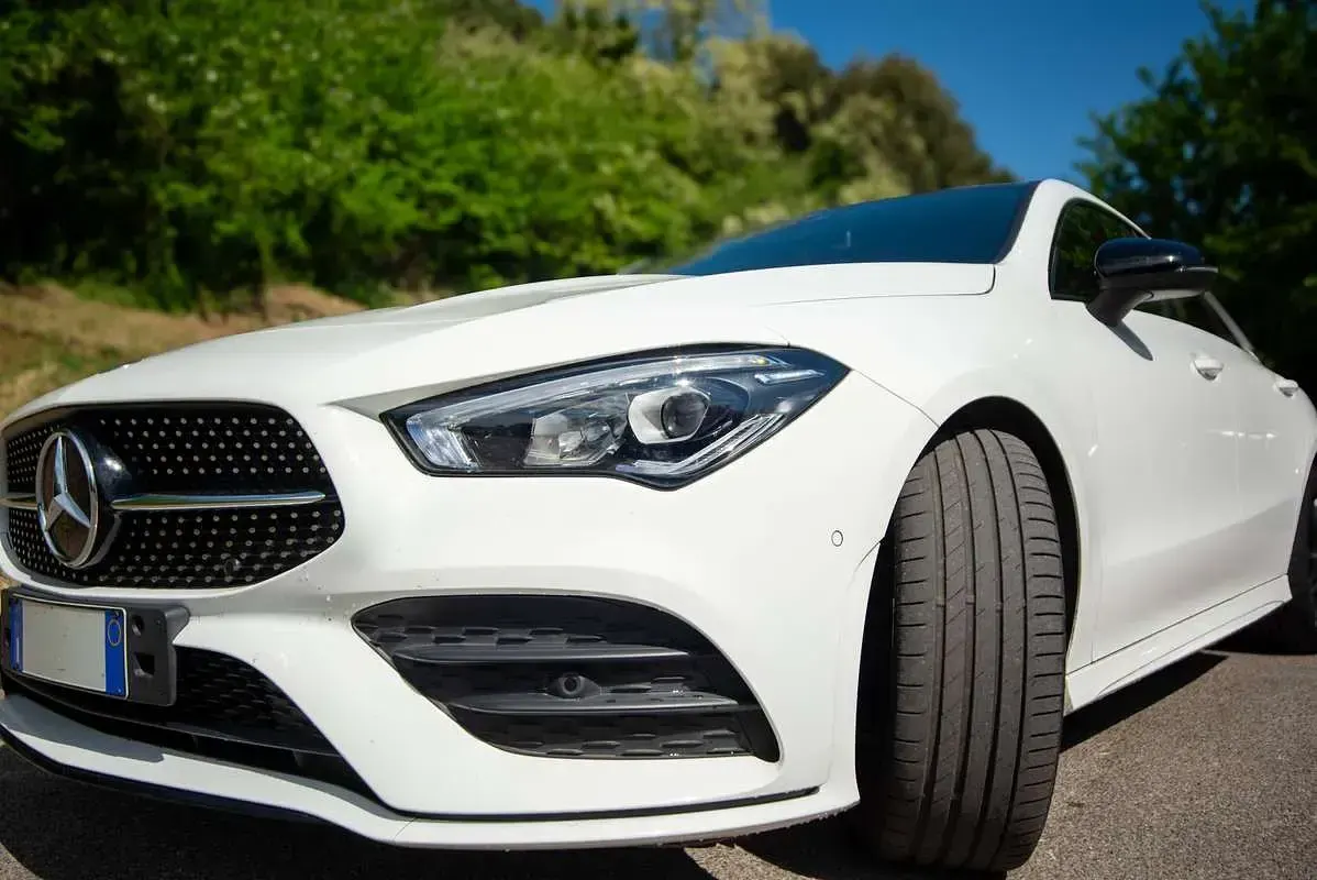 Usado Mercedes CLA250 Premium 224 CV (164 kW) 2021 Blanco Berlina