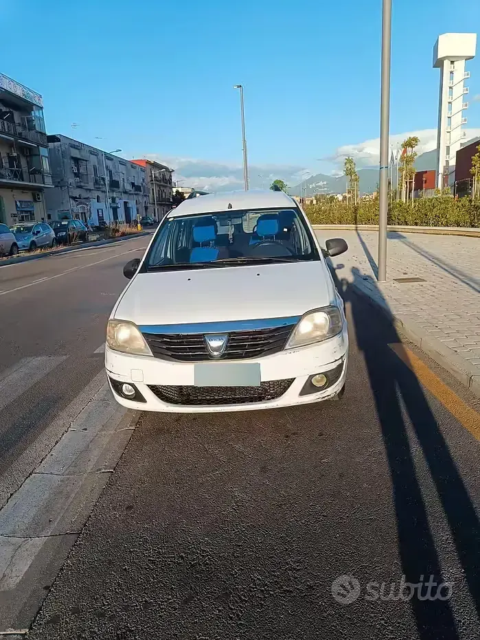 Usata Dacia Logan 84 CV (61 kW) 2012 Bianco Station wagon