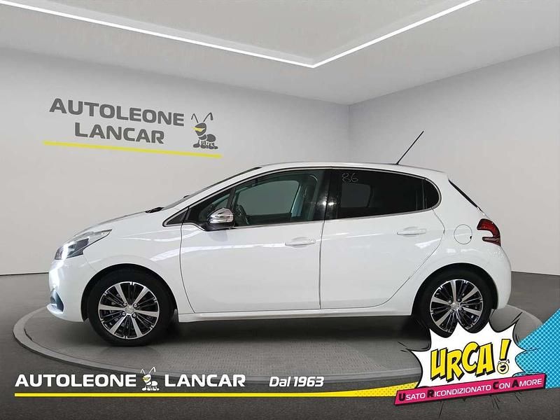 Usata Peugeot 208 Allure 82 CV (60 kW) 2016 Bianco Utilitaria