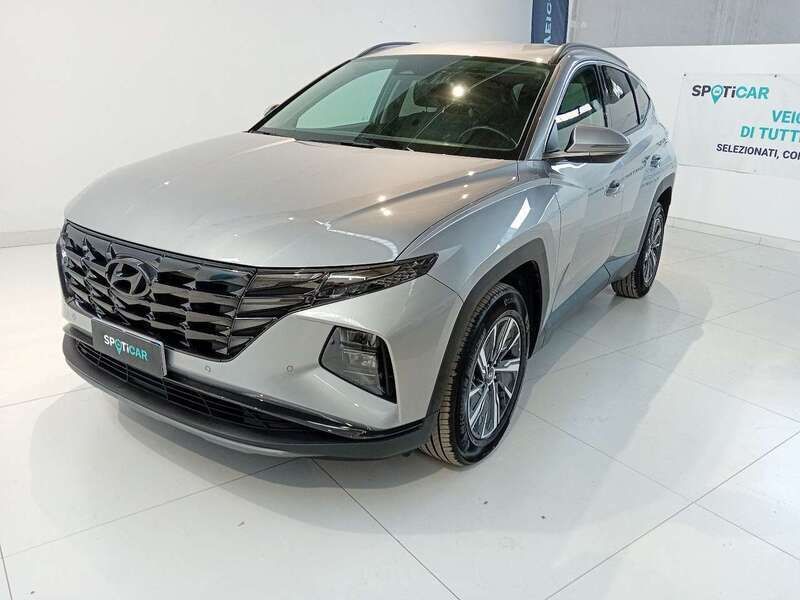 Grigio Usata 2022 Hyundai Tucson SUV | 24.500 € (Buon prezzo) - Immagine 1/4