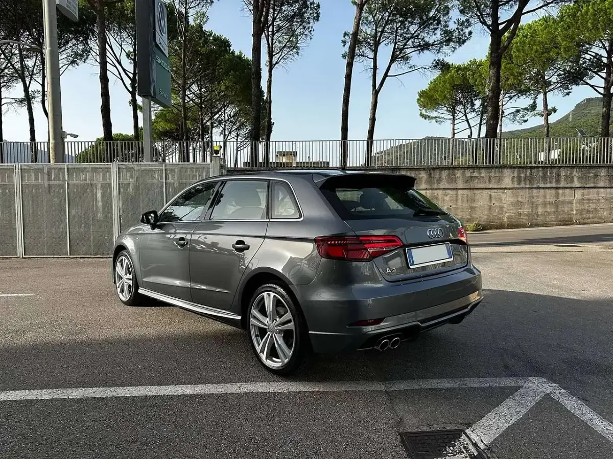 Usata Audi A3 150 CV (110 kW) 2020 Grigio Berlina