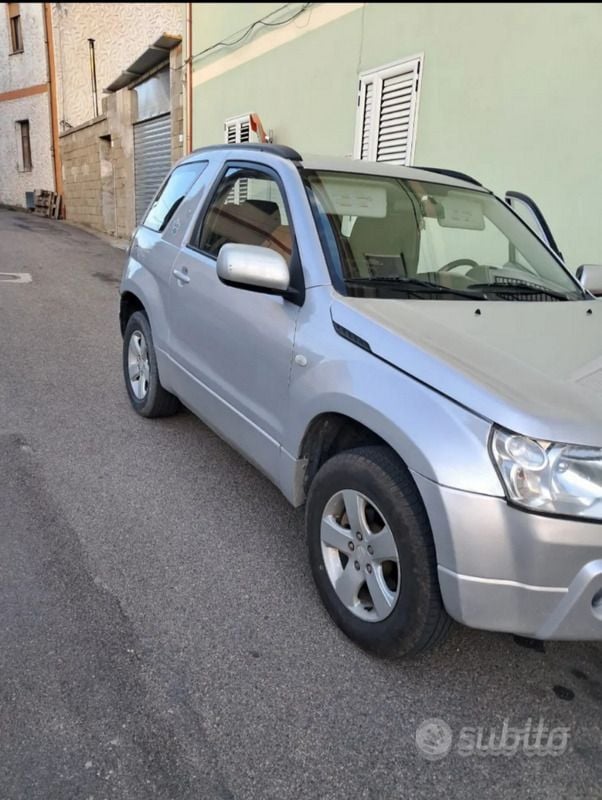 Usata Suzuki Grand Vitara 129 CV (94 kW) 2006 Grigio SUV