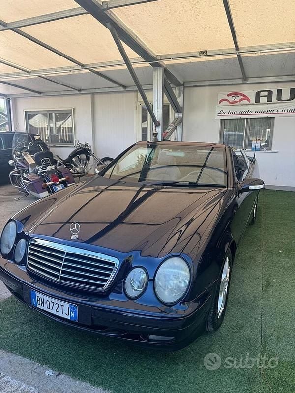 Usata Mercedes CLK200 Elegance 163 CV (119 kW) 2001 Blu Cabrio