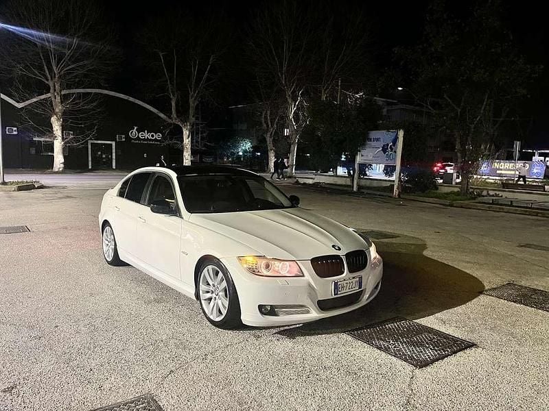 Usata BMW 320 184 CV (135 kW) 2011 Berlina