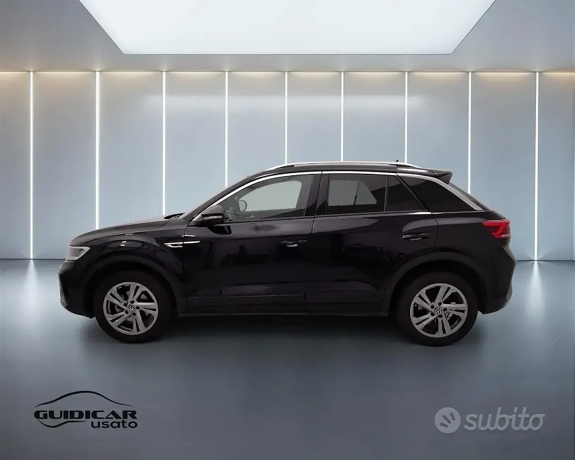 Usata VW T-Roc R-line 150 CV (110 kW) 2023 Nero SUV
