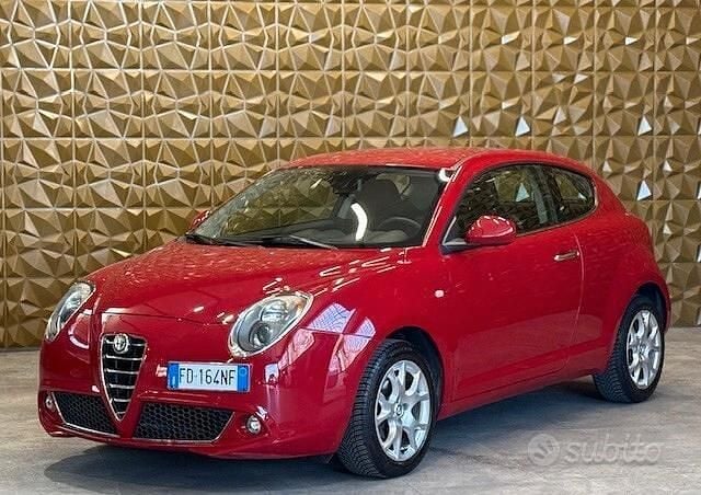 Usata Alfa Romeo MiTo Distinctive 79 CV (58 kW) 2016 Rosso Utilitaria