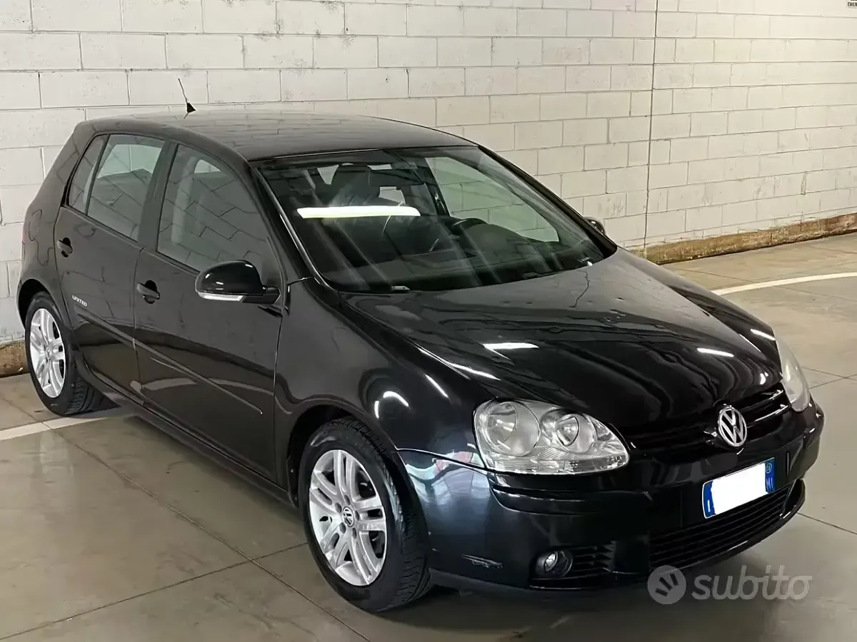 Usata VW Golf VI Comfortline 102 CV (75 kW) 2008 Nero Utilitaria