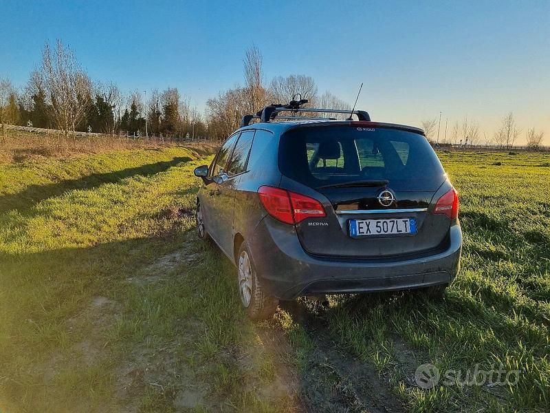 Usata Opel Meriva 120 CV (88 kW) 2014 Grigio Monovolume