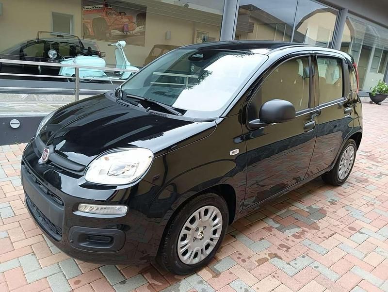 Nuova Fiat Panda Launch Edition 95 CV (69 kW) 2025 Nero Utilitaria