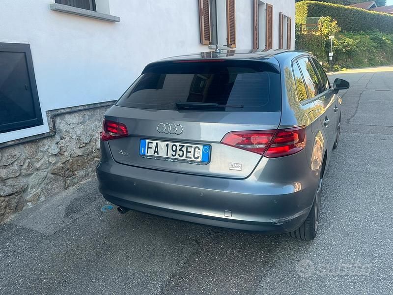 Usata Audi A3 115 CV (84 kW) 2015 Grigio Utilitaria