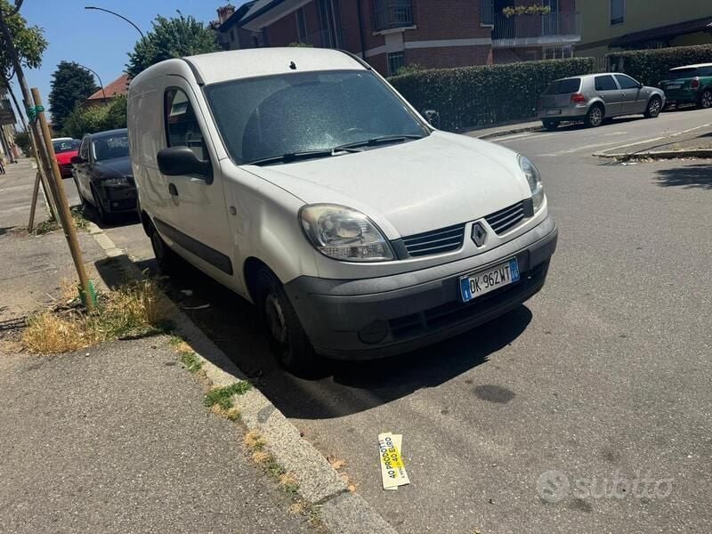 Usata Renault Kangoo 84 CV (61 kW) 2007 Bianco Monovolume