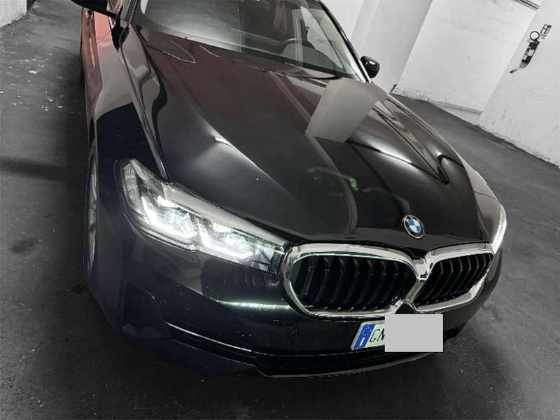 Usata 2023 BMW 520 Comfort Edition Tre volumi | 31.000 € - Immagine 1/4