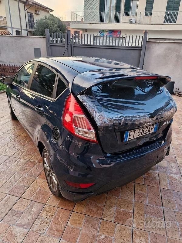 Occasion Ford Fiesta 97 PK (71 kW) 2013 Blauw Hatchback