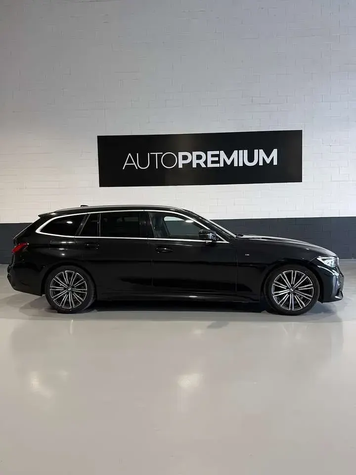 Begagnad BMW 320 M Sport 190 HK (139 kW) 2020 Svart Kombi